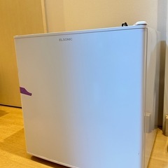 2020年製(東京23区のみ送料無料！玄関ドアの横に置き配☆)冷蔵庫85L 楽天市場】東芝 【右開き】326L 3ドア冷蔵庫 VEGETA マット
