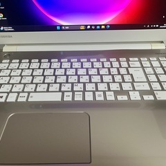 🉐高速ノートパソコン✨美品　Windows11 オフィス搭載　^ ^人気のホワイトカラーの画像