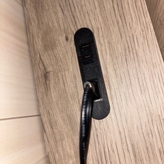 クイーンサイズのベットフレームの画像