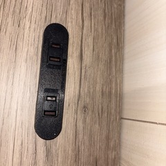 クイーンサイズのベットフレームの画像