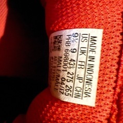 adidas  スニーカーの画像