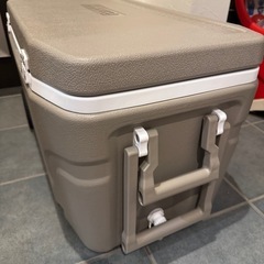 クーラーボックス　
保冷ケース　65Lの画像