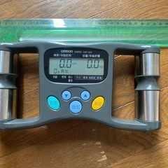 オムロン 体脂肪計 HBF-302の画像