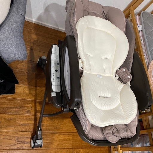 【中古美品】Maribel電動バウンサー 電動バウンサー (のあ) 菊川のベビー用品《ベビーベッド、家具