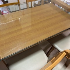 ダイニングテーブル5点セットの画像