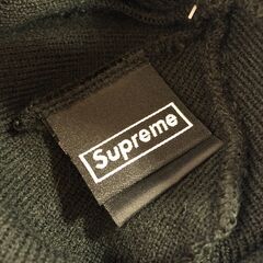 ジモティ割引有★【ジャングルジャングル岸和田店】SUPREME/NEW ERA 　ニット帽　ブラック　男女兼用　南大阪 岸和田市 貝塚市 泉佐野市 和泉市 忠岡町 熊取町の画像