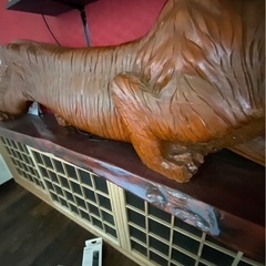 大型虎の置物の画像