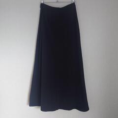 UNIQLO ナローフレアマキシスカートの画像