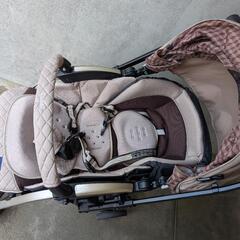 combi ベビーカー ネムリエ オート4キャス UE-630 ブランベージュの画像