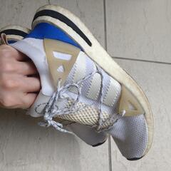 adidas スニーカー 24.5の画像