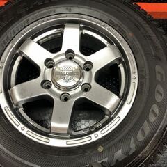 【GY ICENAVI CARGO 195/80R15 107/105L LT】スタッドレス【MAD CROSS 15インチ 6J6HPCD139.7+33】21年製 バリ溝 200系ハイエース(STL004)の画像