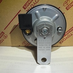 トヨタ ヴォクシー 90系 シングルホーン 86520-20300の画像