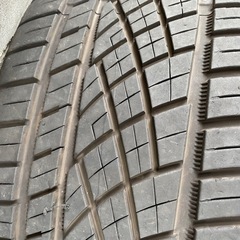 コンチネンタル　245/45/20 タイヤ４本の画像