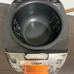 【IH炊飯器】TIGER 炊きたてミニ JKO-G型（三合炊き・説明書付き）の画像