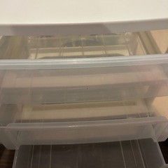 三段チェストの画像