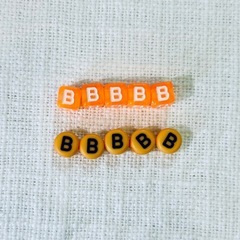 アルファベットビーズ/イニシャル/推し活/ハンドメイド/パーツ販売/A/B/C
の画像