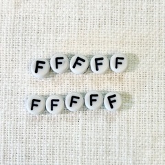 アルファベットビーズ/イニシャル/推し活/ハンドメイド/パーツ販売/D/E/Fの画像