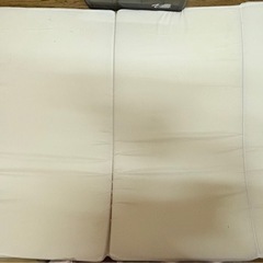 4つ折りマットレスの画像