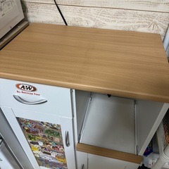 食器棚の画像