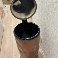 ゴミ箱の画像