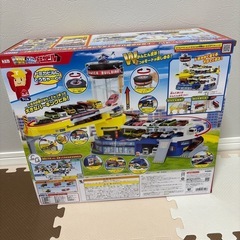 お譲り先決まりました【新品/未開封】トミカ「Wアクショントミカビル」の画像