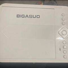 再アップ！DVDプレイヤー付きプロジェクター今ならDVD一枚プレゼント！　配達もしますよ！の画像