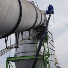 【未経験者歓迎！経験者歓迎！】正社員大募集！プラント設備据付作業、機械メンテナンス作業の仕事です。　　学歴不問　年齢不問　性別不問　やる気のある方、一から丁寧に指導します。の画像