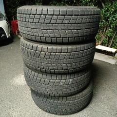 【 265/70R15 】ダンロップ スタッドレス４本の画像