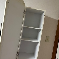 可愛い全身鏡付き収納棚の画像