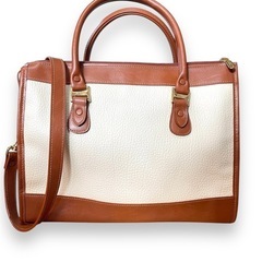 GUESS ハンドバッグ ショルダーバッグの画像