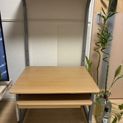 パソコンデスクの画像