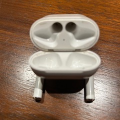 【値下げ】AirPods2ケース付の画像