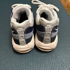 NlKE AIR MAX 95 ESSENTIAL の画像