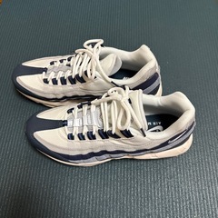 NlKE AIR MAX 95 ESSENTIAL の画像