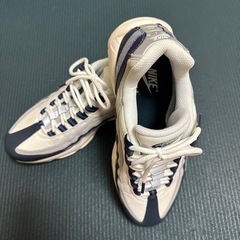NlKE AIR MAX 95 ESSENTIAL の画像