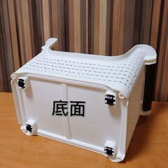 《ダイソー330円商品》積み重ね収納バスケット(ホイール付き)１個♻️３個あり／短期間使用の画像