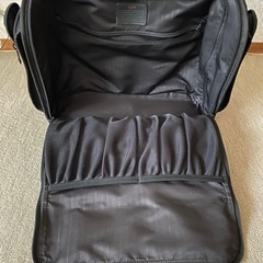TUMI トゥミ 
機内持ち込み可 二輪キャリーバッグ　22051DH ブラック(黒) Alpha Travel ＆ Business の画像