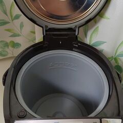TIGER タイガー 電気ポットの画像