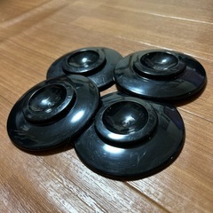 ピアノ　インシュレーター　プラスチックの画像