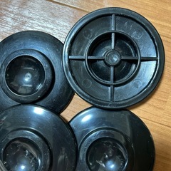 ピアノ　インシュレーター　プラスチックの画像