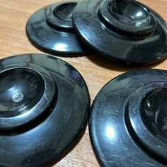 ピアノ　インシュレーター　プラスチックの画像