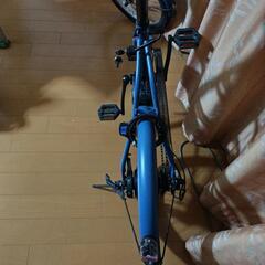 折りたたみ電動アシスト自転車の画像