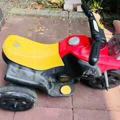 バッテリーカーの画像