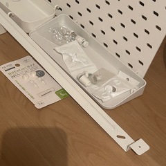 IKEA スコーディス 有孔ボード（シェルフなど付き）8月9日まで　の画像