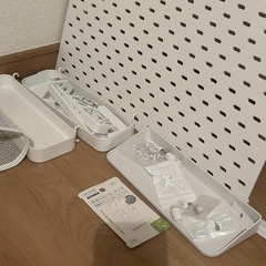 IKEA スコーディス 有孔ボード（シェルフなど付き）8月9日まで　の画像