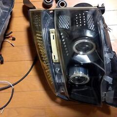 70VOXYヘッドライト、テールライトの画像