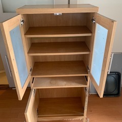 食器棚の画像