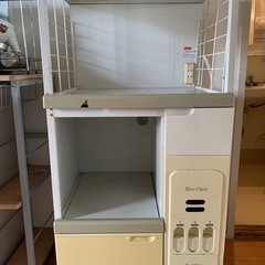 米入れ棚の画像