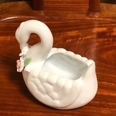 白鳥の陶器　の画像