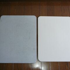 44. 値下げ【中古】珪藻土マット 固いタイプ グレー1枚 白1枚 2点セット すぐ乾く 立てて保管可能の画像